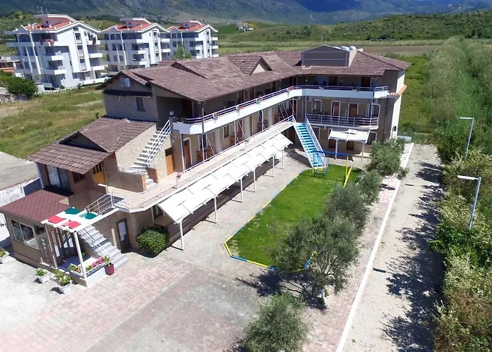 Dolce Italia Hotel Radhimë