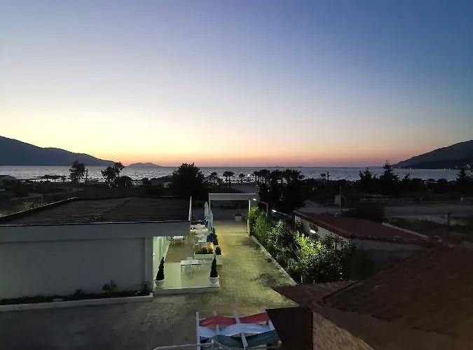 酒店 Dolce Italia Radhimë